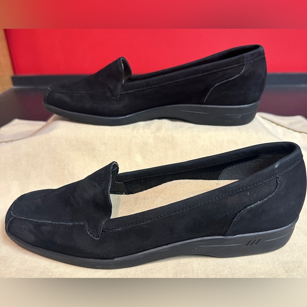 Easy Spirit Treasure Black Suede Slip On Loafers Anti Gravity Women’s Size 7B